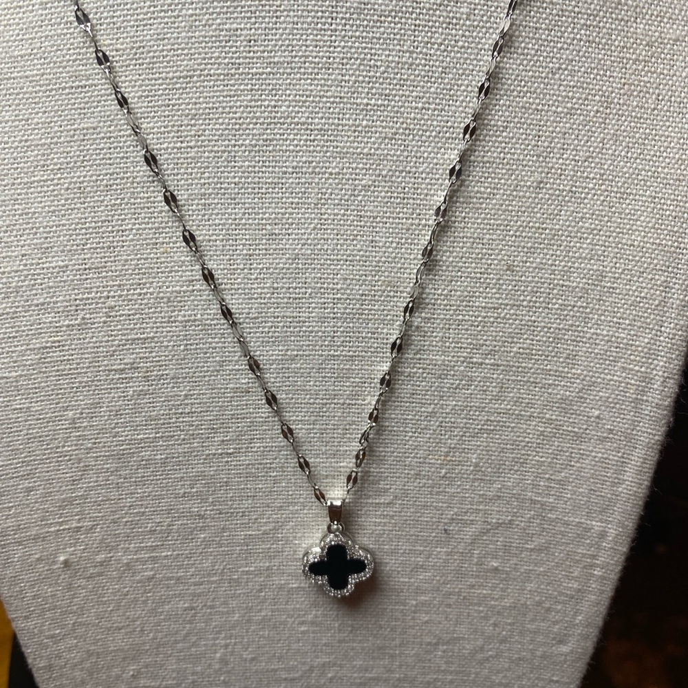 Pretty Bird Silver Necklace with Black Clover Pendant - Picture 2 of 6
